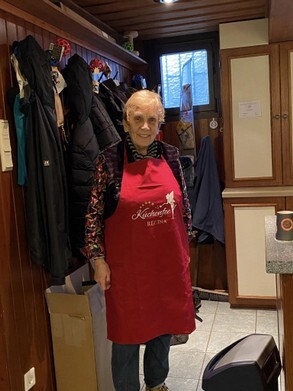 11_Dank-auch-an-unsere-Küchenfee-Regina.jpg